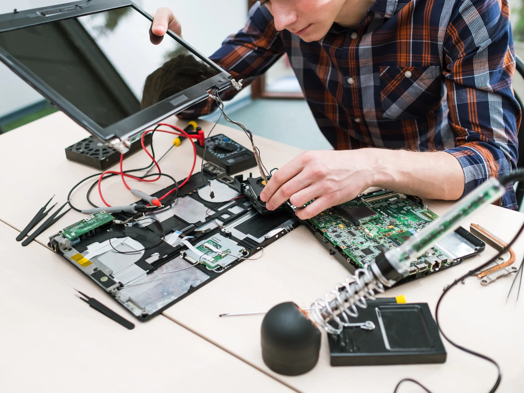 Computer repair service illustration